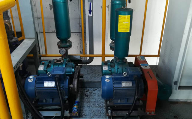 羅茨(cí)鼓風機 羅茨鼓風機