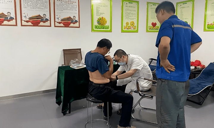 伏貼惠工——熱烈歡(huān)迎區人民醫院走進章丘91成人免费版 伏貼惠(huì)工——熱烈(liè)歡(huān)迎區人民醫院走進章丘91成人免费版(yuán)